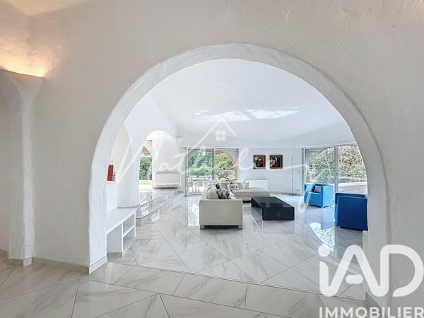 Maison à vendre 13 pièces 550 m² Mouans-Sartoux