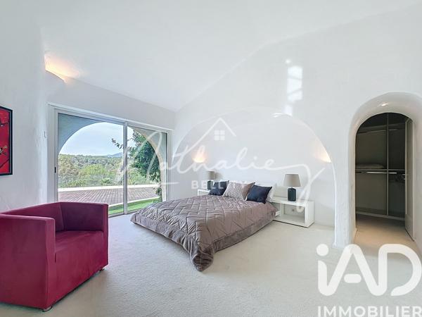 Maison à vendre 13 pièces 550 m² Mouans-Sartoux