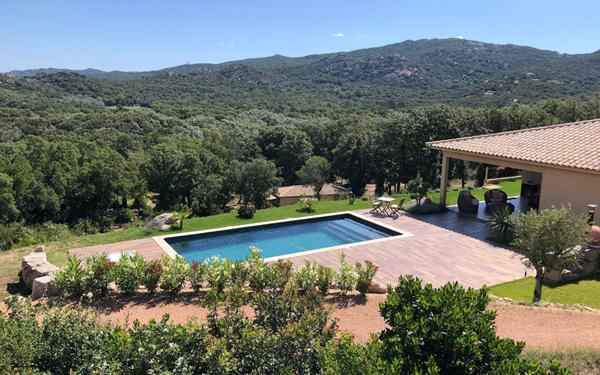 Maison à vendre    7 pièces •  Sotta