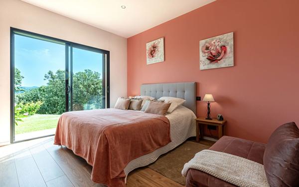 Maison à vendre    7 pièces •  Sotta