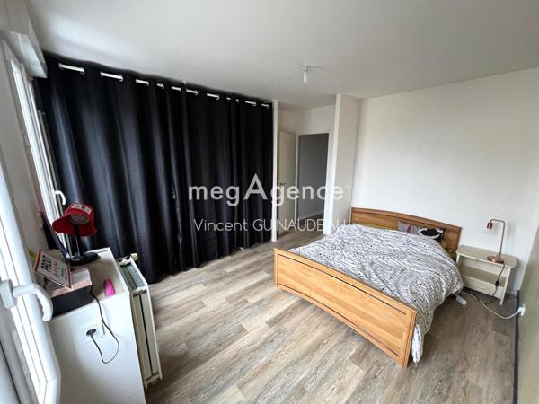 Maison à LA ROMAGNE, 49740 - 7 pièces 157m²