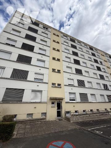 CENTRE-VILLE / APPARTEMENT 3 CHAMBRES