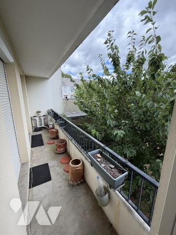 CENTRE-VILLE / APPARTEMENT 3 CHAMBRES