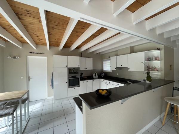 Maison à vendre |  Saint-Jean-d'Illac |  7 pièces | 178 m²