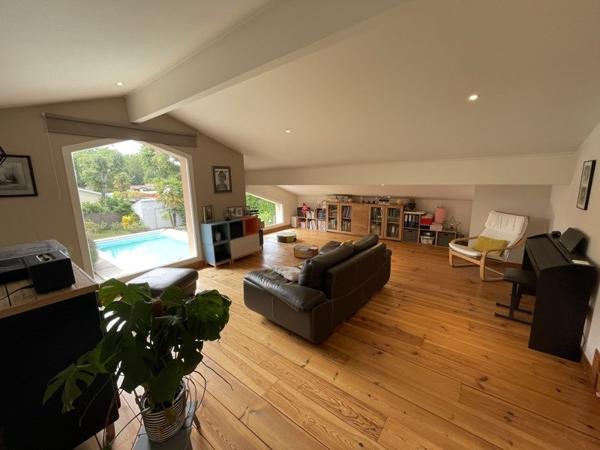 Maison à vendre |  Saint-Jean-d'Illac |  7 pièces | 178 m²