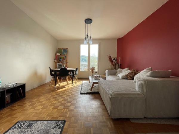 AGREABLE APPARTEMENT DE TYPE T4 AVEC BALCON A RIOM-ES-MONTAGNES Riom-ès-Montagnes (15400)