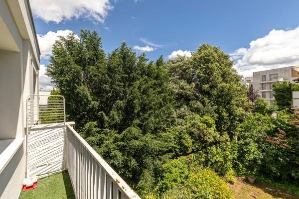 RUEIL-MALMAISON - QUARTIER PLATEAU - APPARTEMENT 76 M² - 2 CHAMBRES - SEJOUR ET SALON - GARAGE - CAVE -