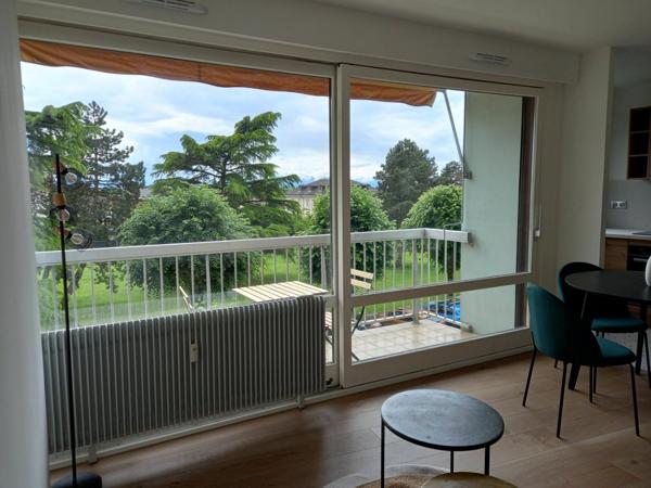 Appartement à louer    2 pièces •  Divonne-les-Bains