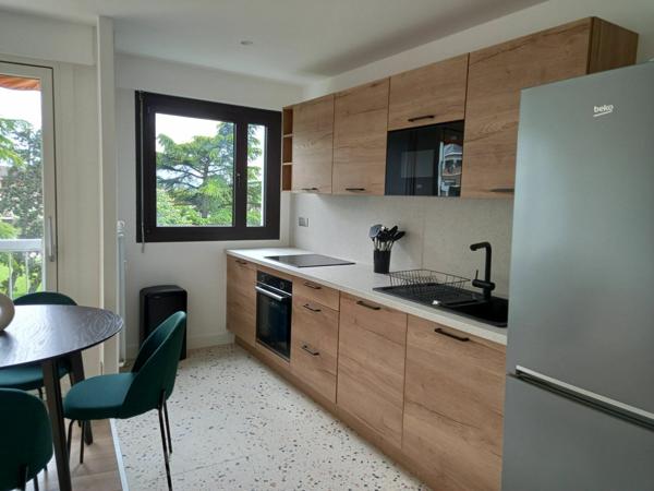 Appartement à louer    2 pièces •  Divonne-les-Bains