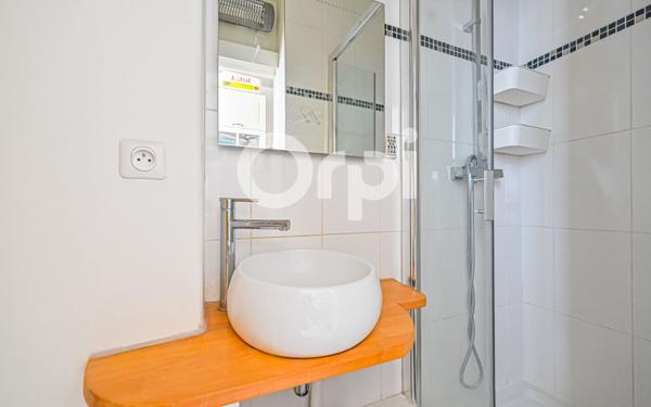 Appartement à vendre    2 pièces • 28,61 m2 Paris 11