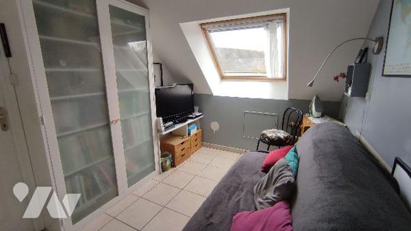 Maison quatre chambres avec terrasse, jardin et garage