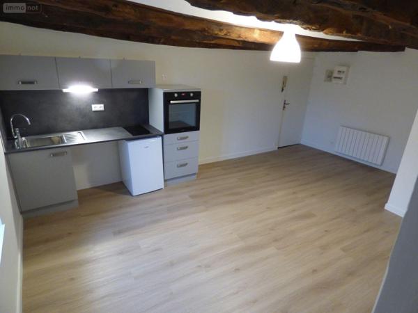 Duplex à louer à Hédé Bazouges en Ille-et-Vilaine (35630), ref : 020/605   
centre