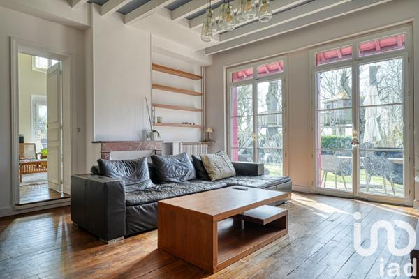 Demeure 10 pièces de 224 m² à Orgeval (78630)