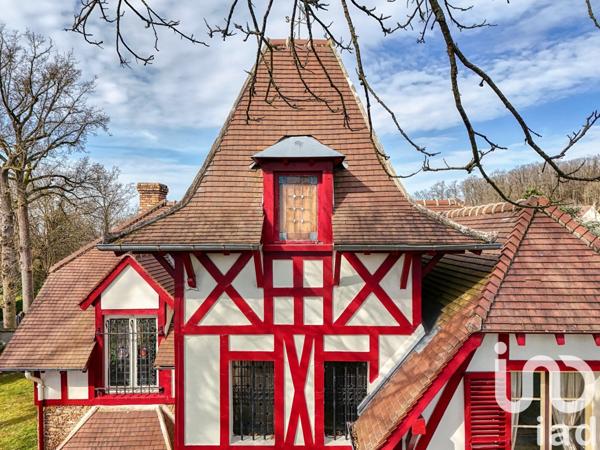 Demeure 10 pièces de 224 m² à Orgeval (78630)