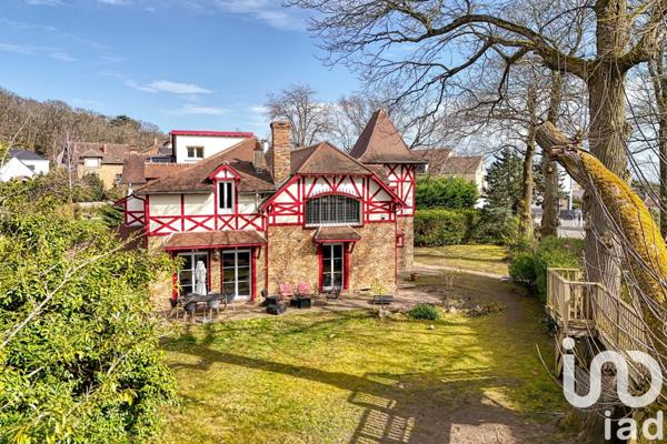 Demeure 10 pièces de 224 m² à Orgeval (78630)