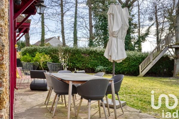 Demeure 10 pièces de 224 m² à Orgeval (78630)