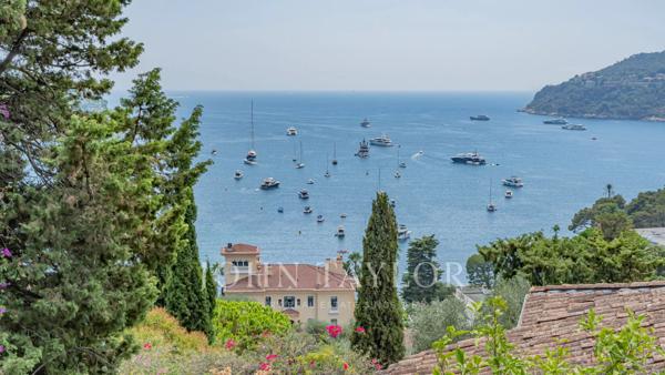 Charmante maison de vacances avec vue sur la baie de Villefranche-sur-Mer