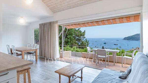Charmante maison de vacances avec vue sur la baie de Villefranche-sur-Mer