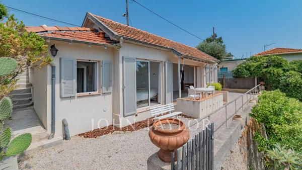 Charmante maison de vacances avec vue sur la baie de Villefranche-sur-Mer
