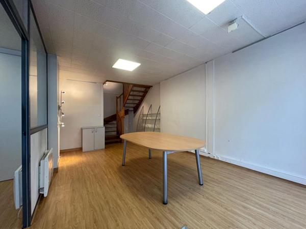 LOCAL + APPARTEMENT T2- Hypercentre Quimper