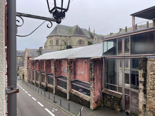 LOCAL + APPARTEMENT T2- Hypercentre Quimper