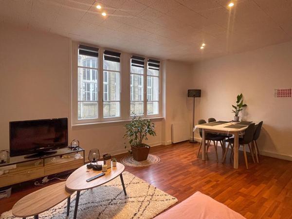 LOCAL + APPARTEMENT T2- Hypercentre Quimper