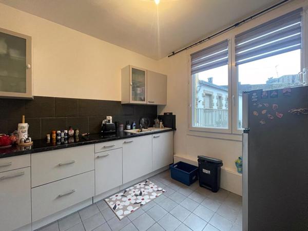 LOCAL + APPARTEMENT T2- Hypercentre Quimper