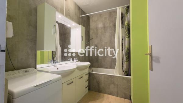 Appartement
         3 pièces
        - 70 m² 206 000 € *