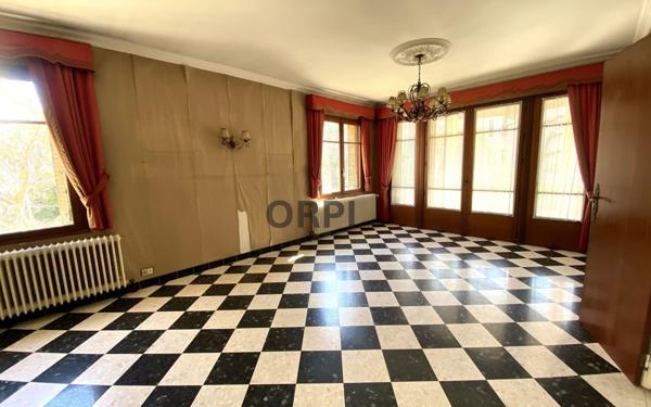 Maison à vendre    7 pièces •  Carpentras