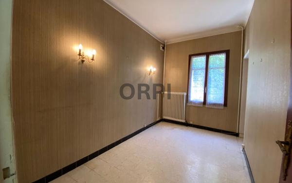 Maison à vendre    7 pièces •  Carpentras