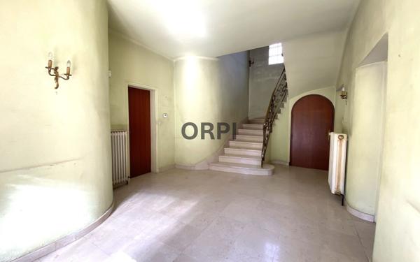 Maison à vendre    7 pièces •  Carpentras