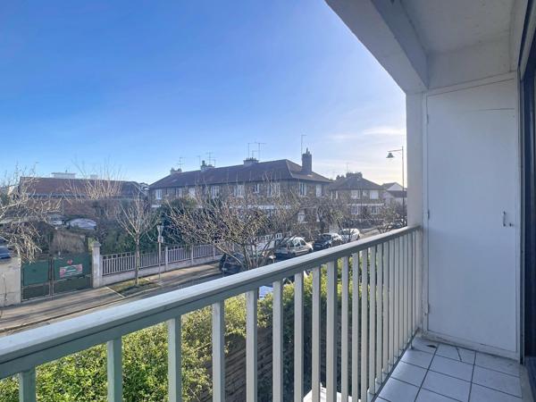 Appartement 4 pièces traversant avec box