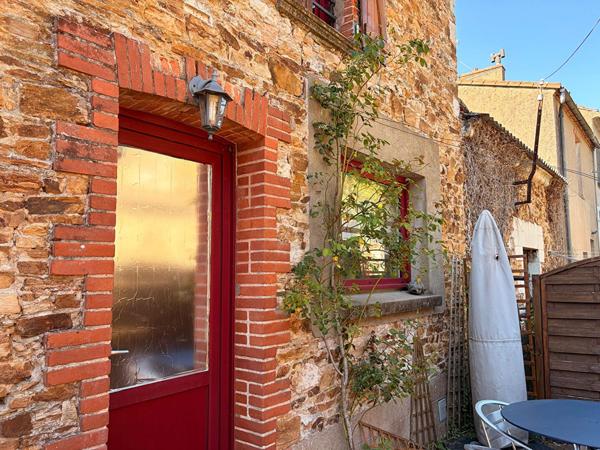 LA VARENNE - Maison de charme en pierre, 3 chambres, jardin, terrasse et cadre de vie exceptionnel à deux pas de la Loire.