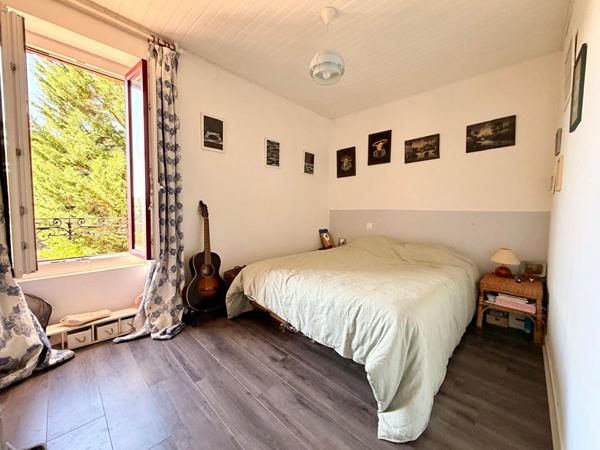 LA VARENNE - Maison de charme en pierre, 3 chambres, jardin, terrasse et cadre de vie exceptionnel à deux pas de la Loire.