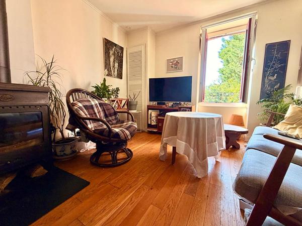 LA VARENNE - Maison de charme en pierre, 3 chambres, jardin, terrasse et cadre de vie exceptionnel à deux pas de la Loire.