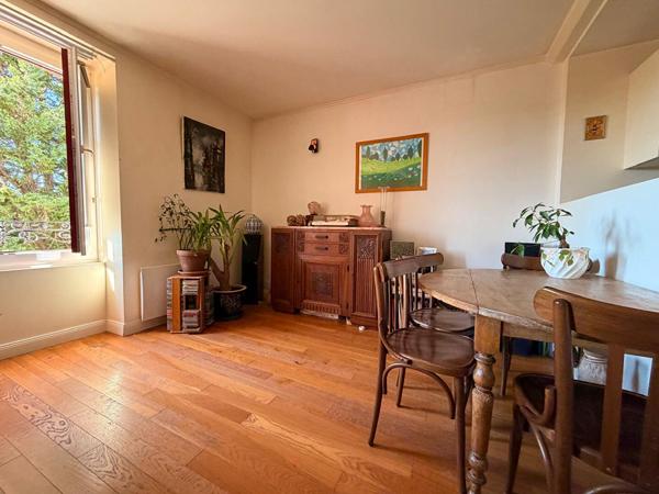LA VARENNE - Maison de charme en pierre, 3 chambres, jardin, terrasse et cadre de vie exceptionnel à deux pas de la Loire.