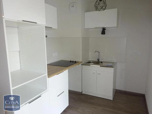 Appartement à louer 2 pièces 39.82m² Istres (13800)