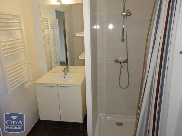 Appartement à louer 2 pièces 39.82m² Istres (13800)