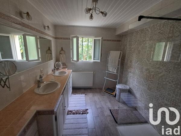 Maison à vendre 5 pièces 140 m² Saint-Laurent-des-Vignes