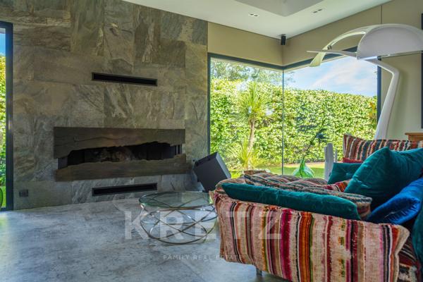 Exceptionnelle villa en bord de mer