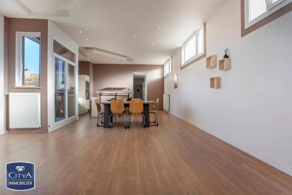 Appartement à louer 5 pièces 150m² Roanne (42300)