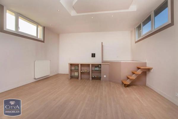 Appartement à louer 5 pièces 150m² Roanne (42300)
