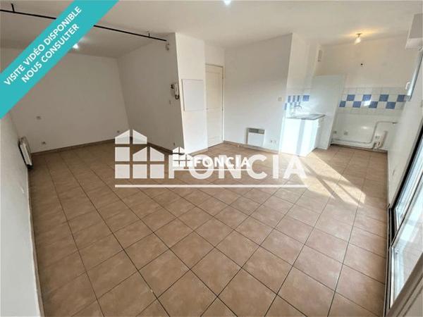 Location Studio 30.3 m² - 29 RUE EMILE ZOLA Draguignan 83300