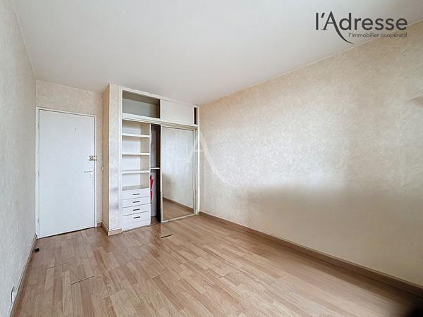 PUTEAUX ? Tour EVE ? Esplanade de La Défense 4 pièces 108 m2