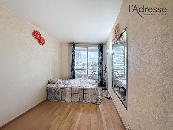 PUTEAUX ? Tour EVE ? Esplanade de La Défense 4 pièces 108 m2