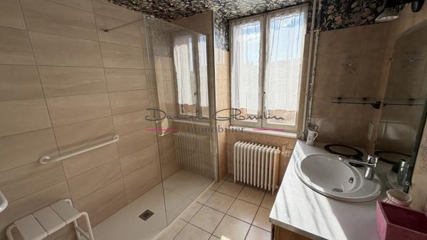Grande maison 180 m² habitable avec balcon et dépendance