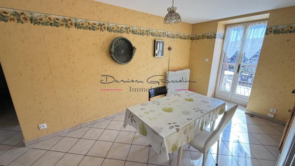 Grande maison 180 m² habitable avec balcon et dépendance
