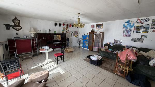Grande maison 180 m² habitable avec balcon et dépendance