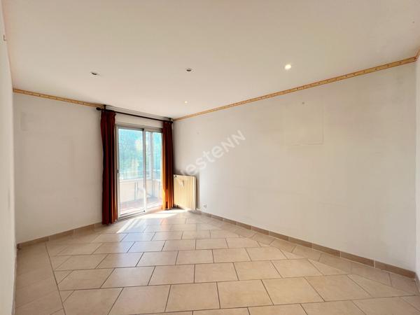 HYERES Centre-ville Résidence sécurisée - Appartement Hyères T3 84.21m2 - Rdc