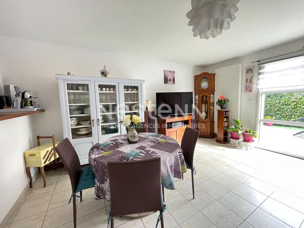 À VENDRE Maison T3 mitoyenne - Vendue louée - garage et place de parking
